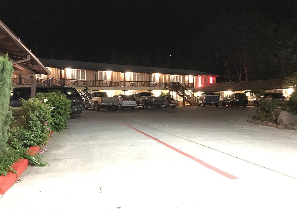 Red Bluff Inn Exterior foto